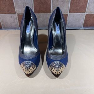 Jennifer Lopez Blue and Gold Platform Pumps size 7.5
